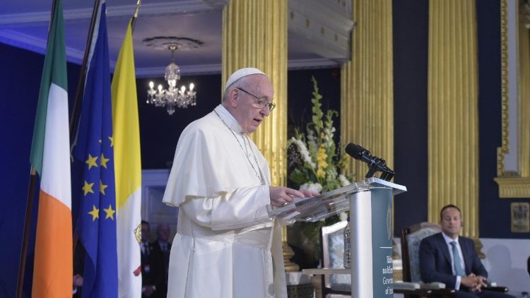 Papa Francesco - Viaggio Apostolico in Irlanda - IX Incontro Mondiale delle Famiglie a Dublino 2018.08.25 