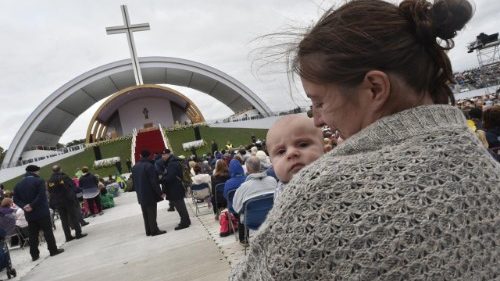Papst kündigt „multizentrisches und breites Familientreffen“ an