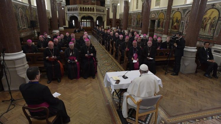 Le Pape rencontrant les évêques d'Irlande, le 26 août 2018 à Dublin.