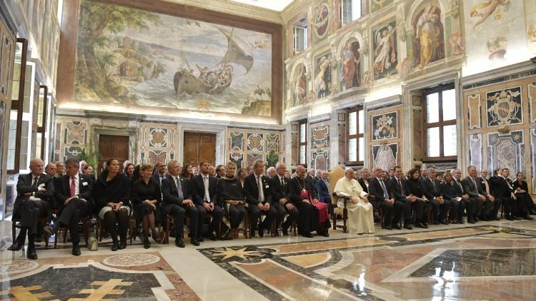 Papež s podejtniki