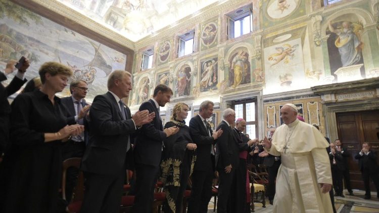 Pápež František sa stretol s podnikateľmi 