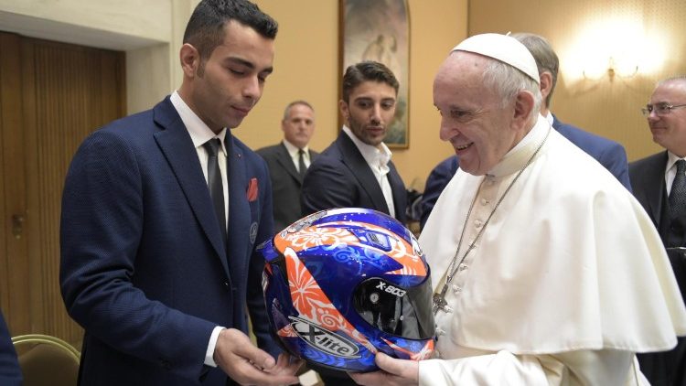 Påven tog emot motorcyklister på audiens