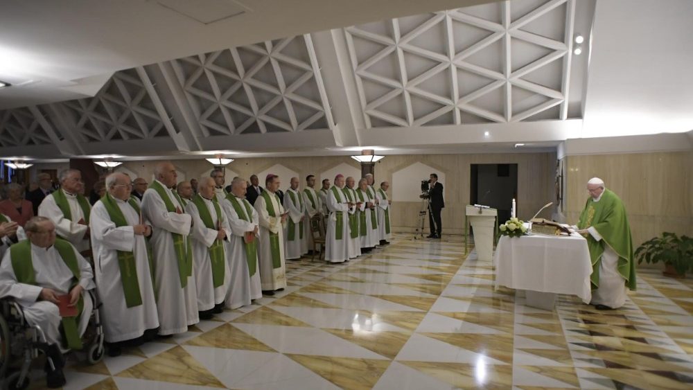 Vineri, 7 septembrie 2018: concelebrare euharistică la ”Sf. Marta” cu preoții români hirotoniți în 1968.