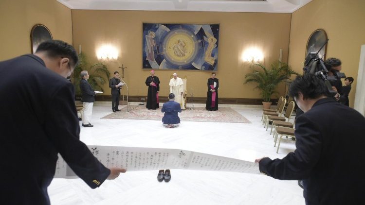 2018.09.12 Papa Francesco incontra i membri dell'Associazione Tensho Kenoh Shisetsu Kenshoukai (Giappone)