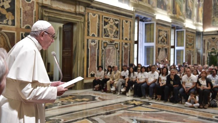 Påven håller sitt tal om ömhetsteologin