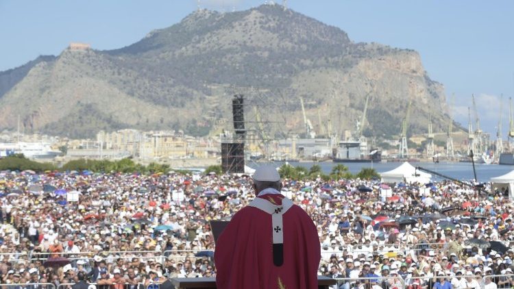 Литургията на папата в Палермо