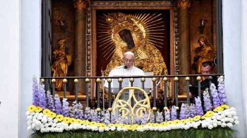 Visita del Papa Francisco al Santuario Mater Misericordiae