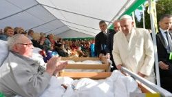 viaggio-apostolico-in-lituania-lettonia-eston-1537630927982.JPG