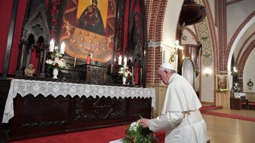 À Riga, le Pape loue la foi «constante et patiente» du peuple letton 