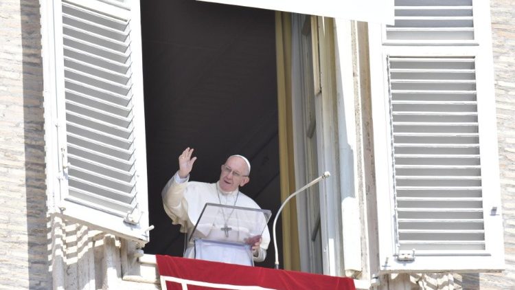 教皇フランシスコ、2018年9月30日、バチカンでの日曜正午の祈り