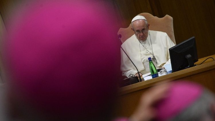 Papa Francisco convocou bispos do mundo inteiro para tratar em fevereiro sobre a questão da proteção dos menores