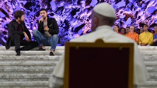 Papa Francesco ai giovani: siate concreti e rimanete liberi