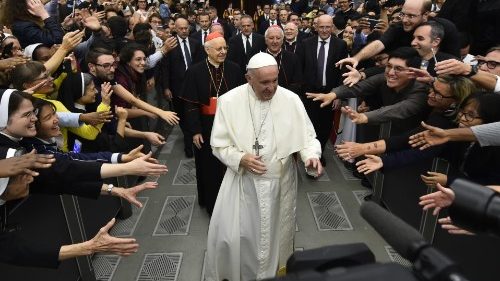 Synodenevent: Papst Franziskus in Dialog mit Jung und Alt