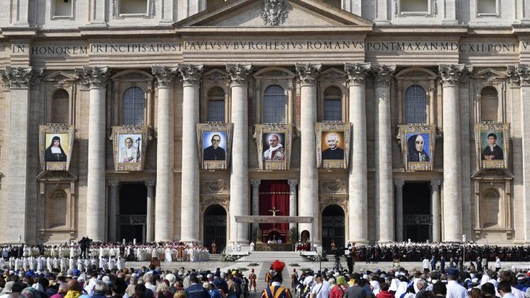 バチカンでとり行われた、パウロ6世はじめ7人の列聖式　2018年10月14日