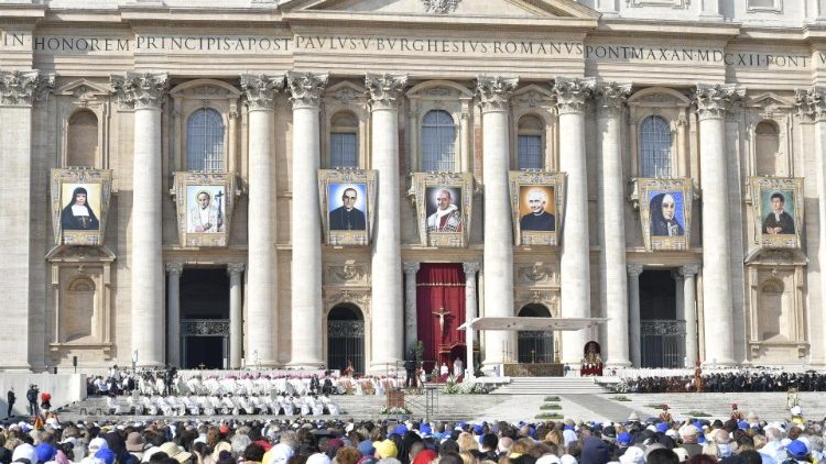 Канонизация на площад Свети Петър в Рим, 14 октомври 2018