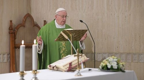 Papa Francesco a Casa Santa Marta: aprire il cuore agli altri senza rigidità