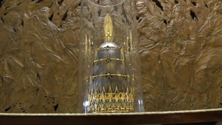 La tiara di San Paolo VI