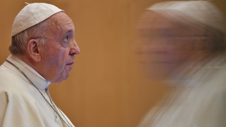 Papież do księży: potrzebne uzdrowienie z wirusa samowystarczalności 