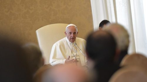Papst: „Anhören, was Migranten zu erzählen haben“