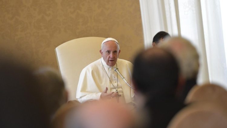 Папа Франциск на аудиенцията с отците Скалабрини