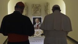 2018-11-02-visita-al-cimitero-laurentino-1541177474903.JPG