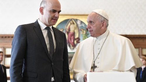 Schweizer Bundespräsident beim Papst: Gemeinsamer Einsatz für Frieden