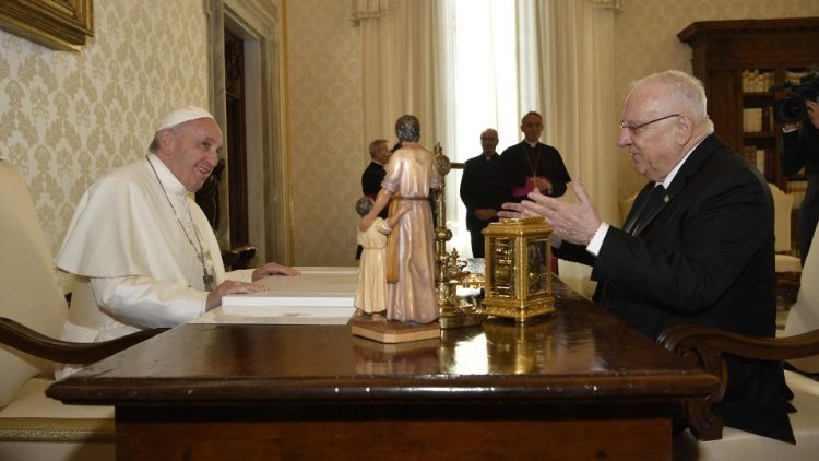 Папа Франциск на встрече с президентом Израиля Реувеном Ривлином