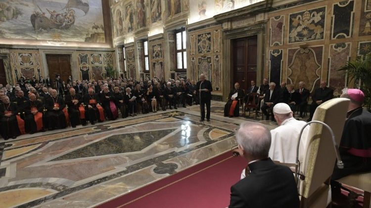 A 2018-as Ratzinger-díj átadása - Ferenc pápa és P. Federico Lombardi SJ elnök  
