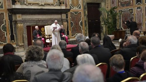 El Papa: “Promuevan la cultura de la acogida ayudando a los últimos”
