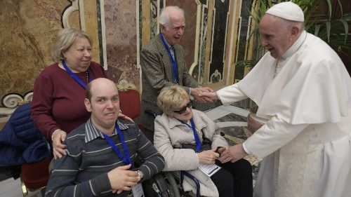 Papa al Movimento Ciechi: mettere al centro i poveri ed emarginati