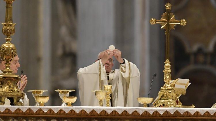 Påven firar mässan för världens fattiga