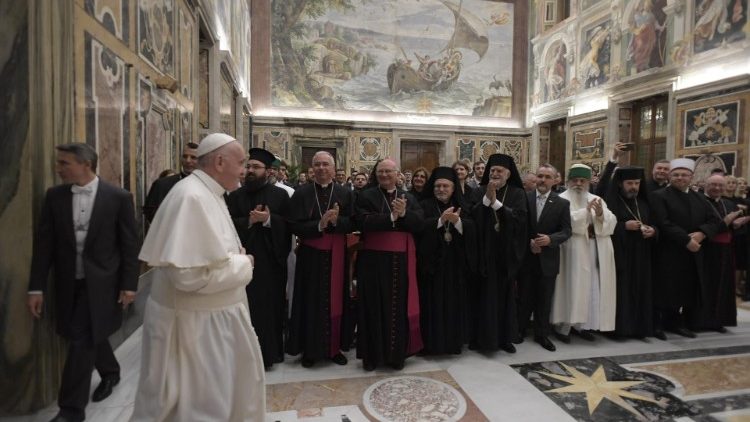 Папата прие голяма поклонническа група от  Албания