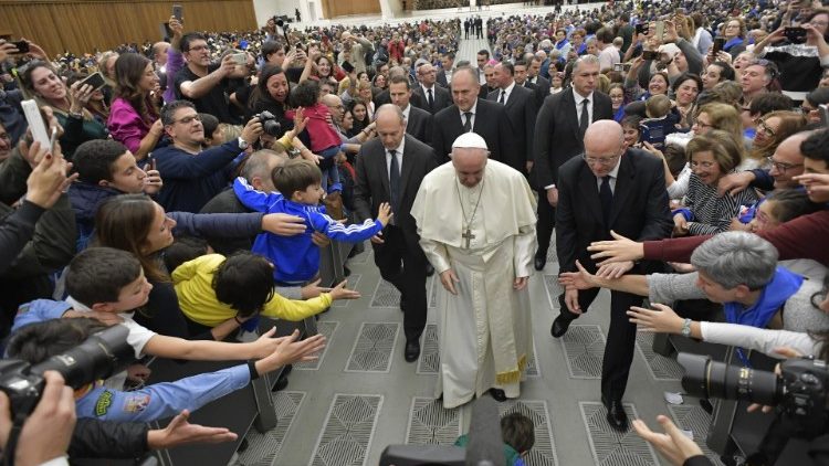 Papa e os peregrinos das Dioceses de Ugento e Molfetta