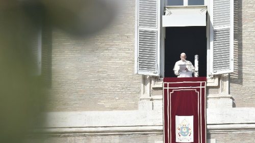 “Oremos por la paz en la amada Siria”, el Papa después del Ángelus