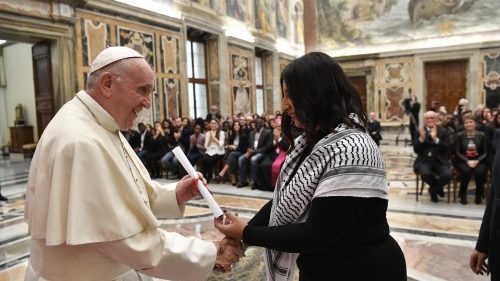 Papa Francisco: "Precisamos de líderes com humildade, não arrogância"