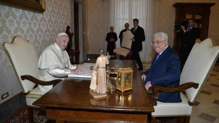 Mahmúd Abbász palesztin elnök Ferenc pápával tárgyal