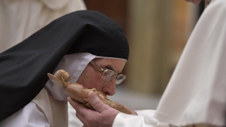 Le Pape François et une moniale de l'Ordre des Mercédaires - 6 décembre 2018 