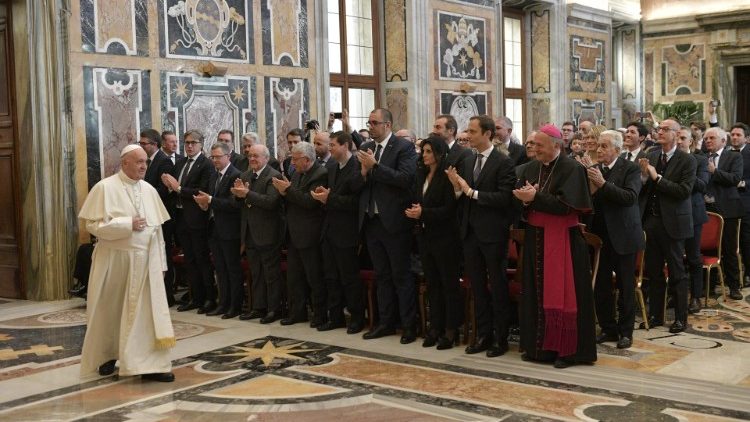 Audience entre le Pape François et les donateurs de l'arbre de Noël et de la crèche, le 7 décembre 2018 