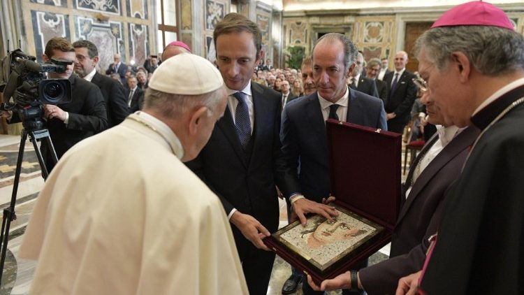 Pope with donors of the St Peter's Square Tree and Nativity Scene