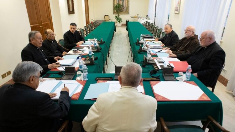 Z pracovnej atmosféry zasadnutia Rady kardinálov