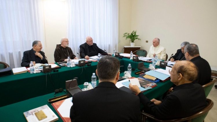 Ferenc pápa a Bíborosi Tanács ülésén