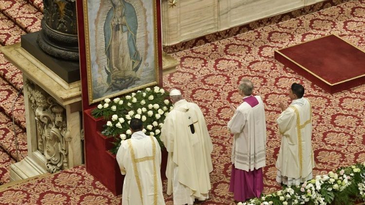 Ferenc pápa szentmisét mutat be a Szent Péter-bazilikában a Guadalupei Szűzanya emléknapján