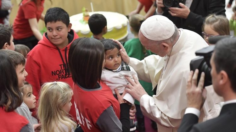 Für Kinder und schutzbedürftige Erwachsene muss der Vatikan (und dessen Vertretungen im Ausland) nach dem Willen des Papstes ein sicherer Ort sein
