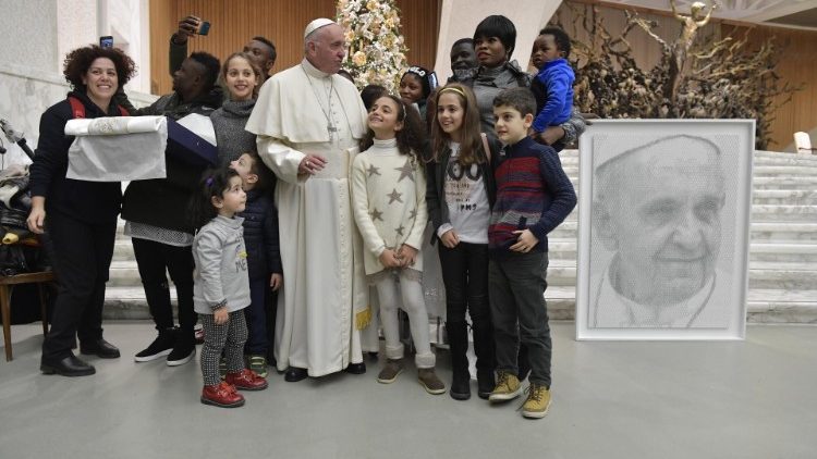 Papa Franjo s vjernicima na završetku opće audijencije; 19. prosinca 2018.