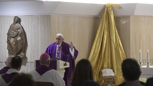 Papa a Santa Marta: con Annunciazione Dio entra nella storia