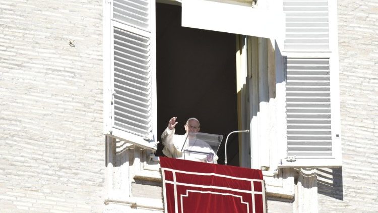 教皇フランシスコ、2019年1月1日、バチカンでの正午の祈り