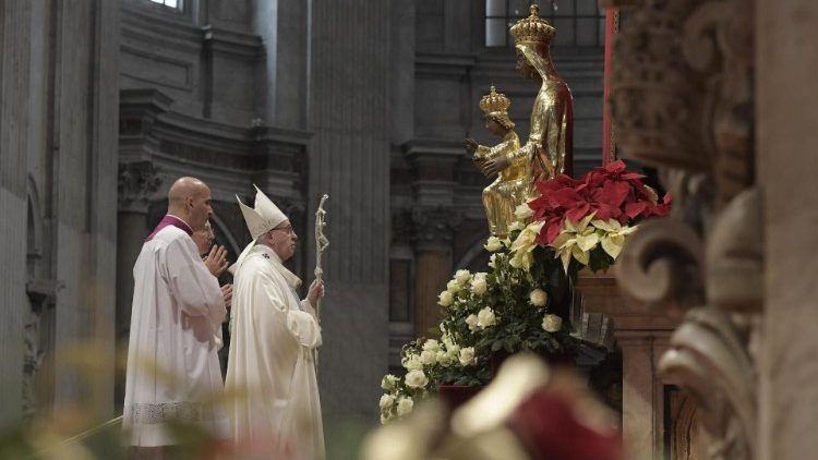 Papa Franjo tijekom mise na svetkovinu svete Marije Bogorodice; 1. siječnja 2019.