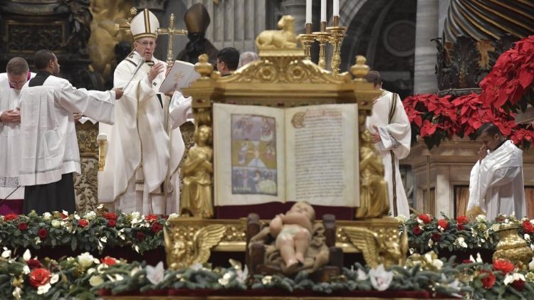 Påven under mässan i Peterskyrkan 
