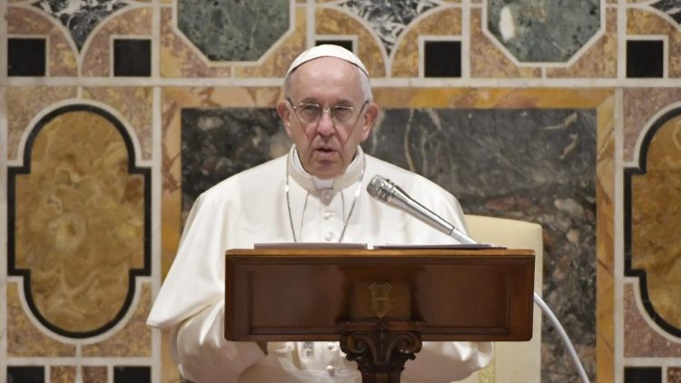 Pope gives address to Diplomatic Corps