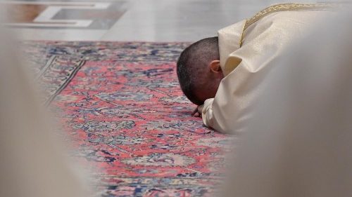 Österreich: Erzbischof Gänswein weihte Priester in Stift Heiligenkreuz